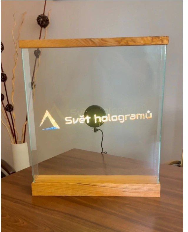 Designový holografický projektor Holobox – dřevo & sklo