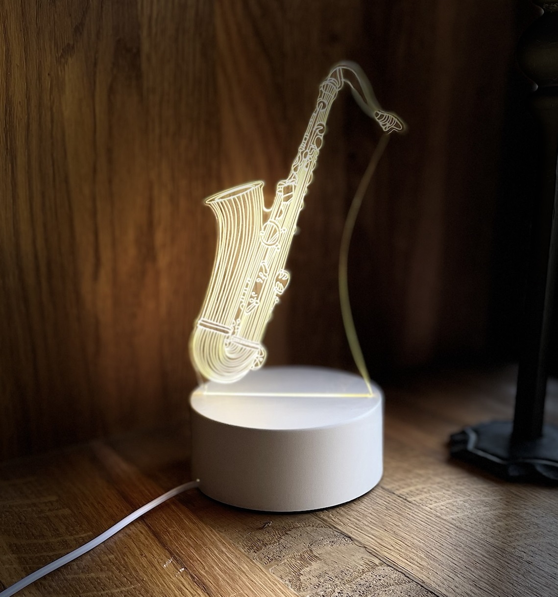 Dekorativní 3D lampa se saxofonem – originální světlo pro milovníky hudby