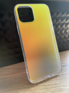 Duhový kryt na iPhone 12 Pro – holografický vzhled pro váš telefon